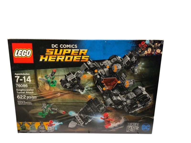 LEGO DC Comics Super Heroes Knightcrawler Tunnel Attack Set 76086