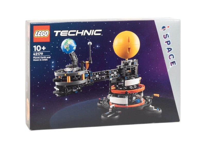 LEGO Technic Planet Earth and Moon in Orbit Set 42179
