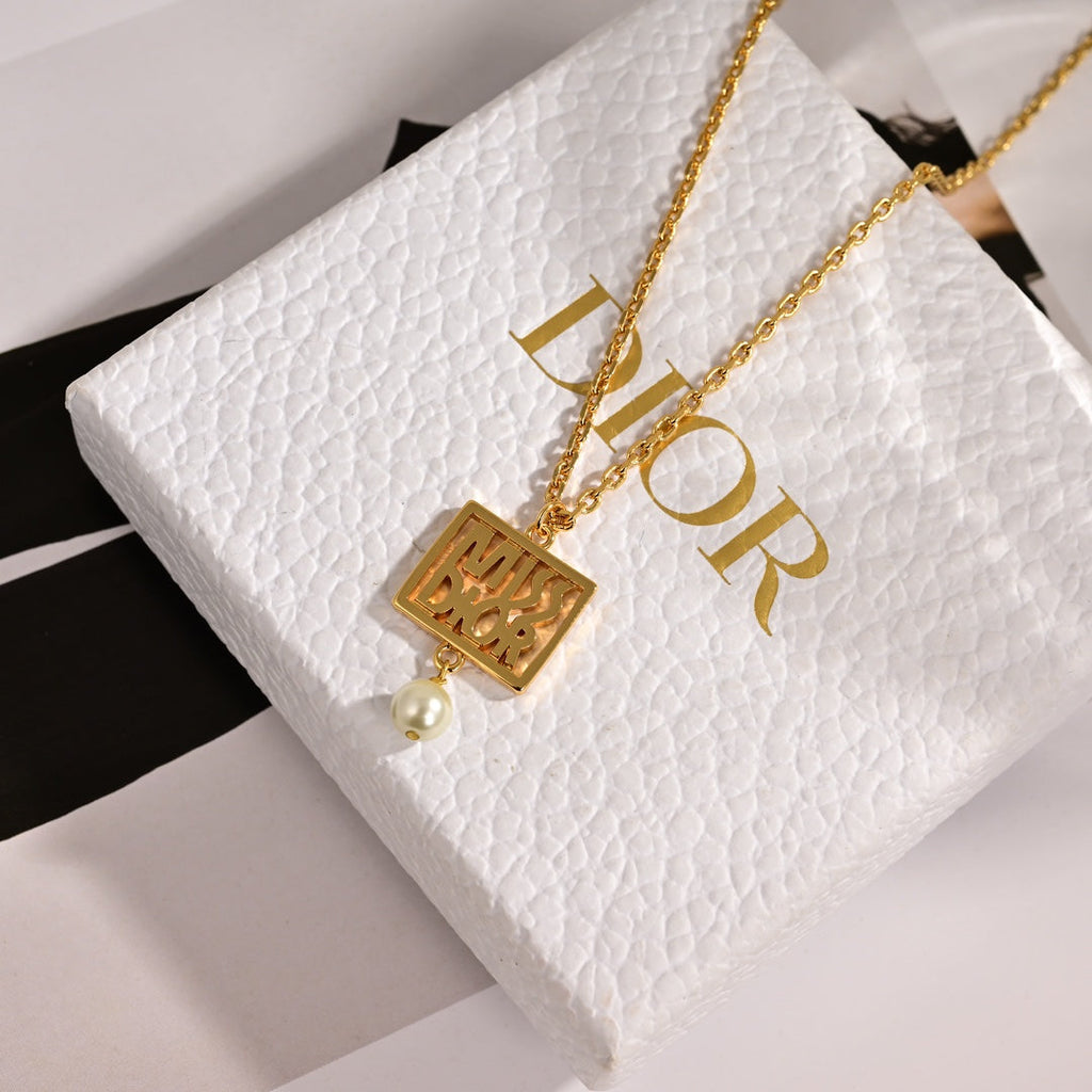 18K Dior Miss Necklace