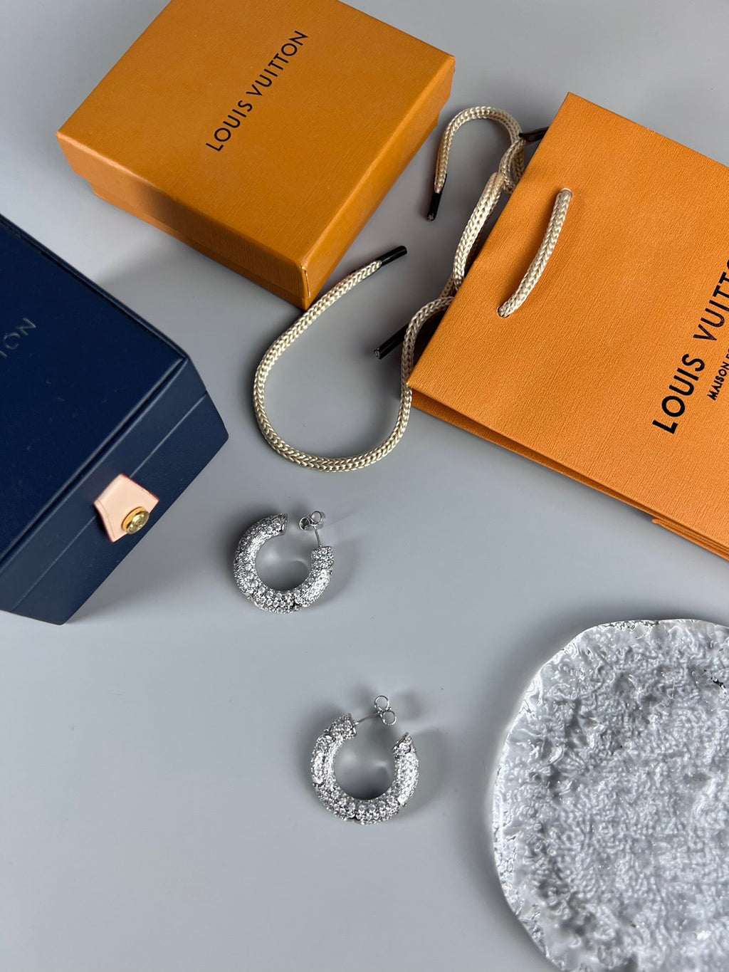 18K Louis Vuitton Circle Diamonds Earrings