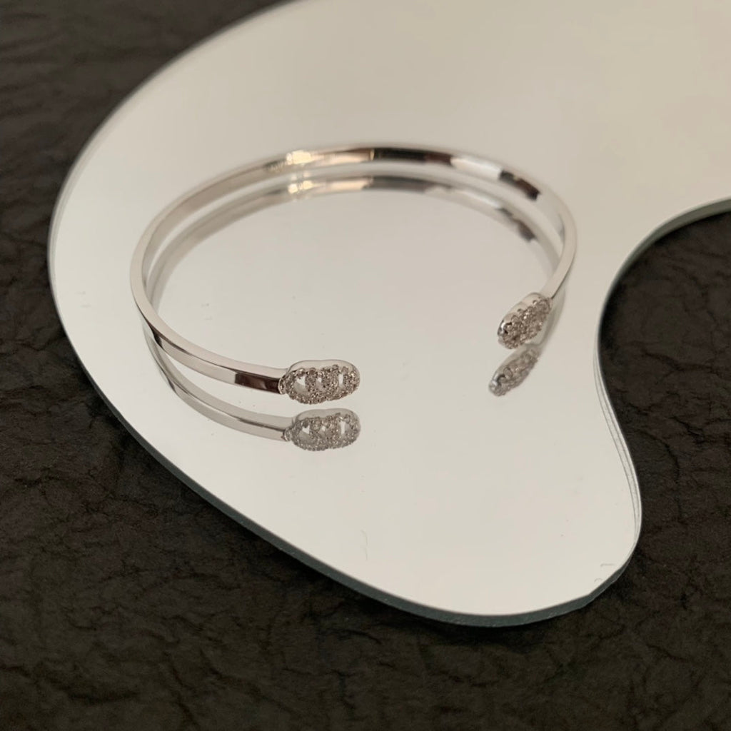 18K Double Gucci Running Diamond Cuff Bracelet
