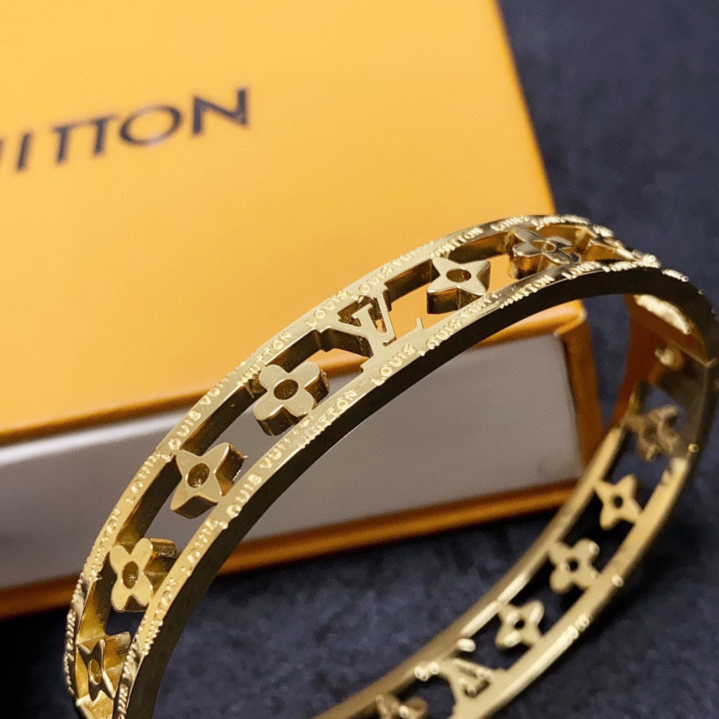 18K Louis Vuitton Crystal Hollow Bracelet