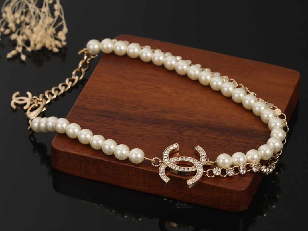 18K  Chanel Pearls Necklace