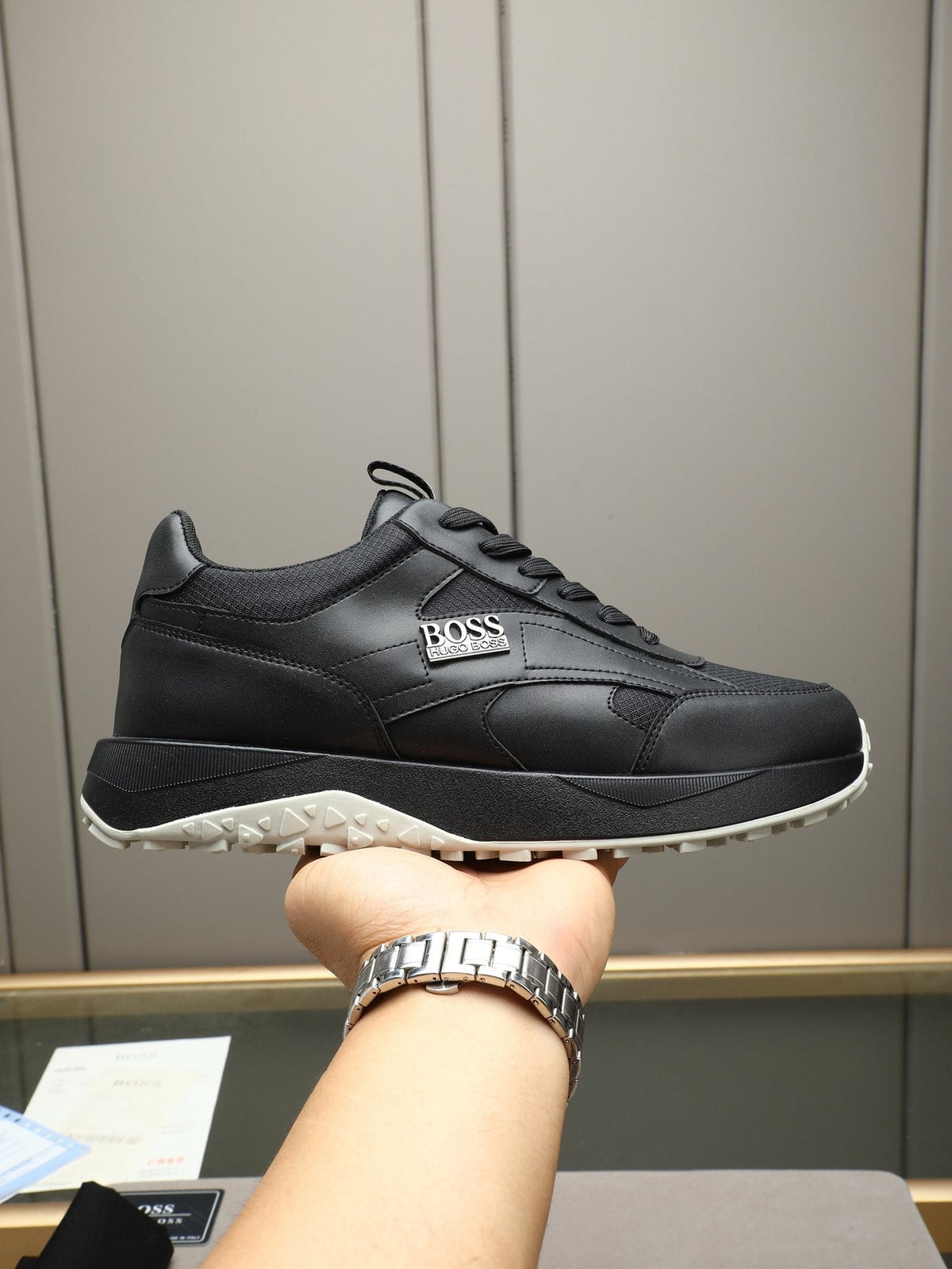 Hugo Boss Paneled Low-Top Sneakers — model