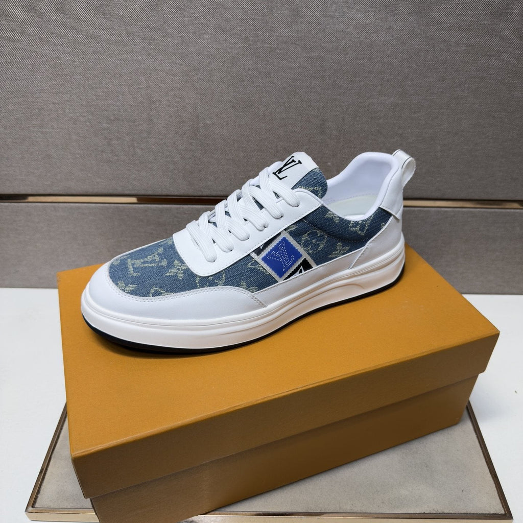 Louis Vuitton Patterned Low-Top Sneakers — front