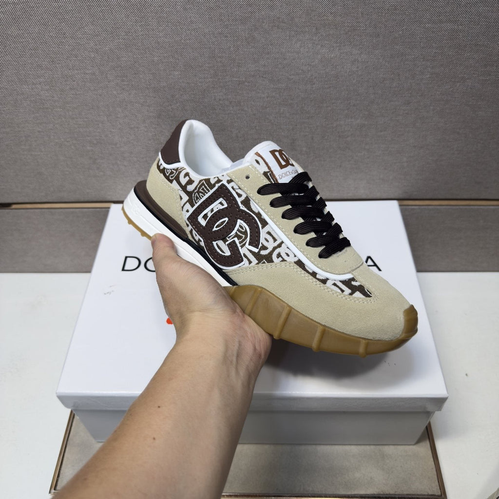 Dolce & Gabbana Patterned Panel Low-Top Sneakers — model