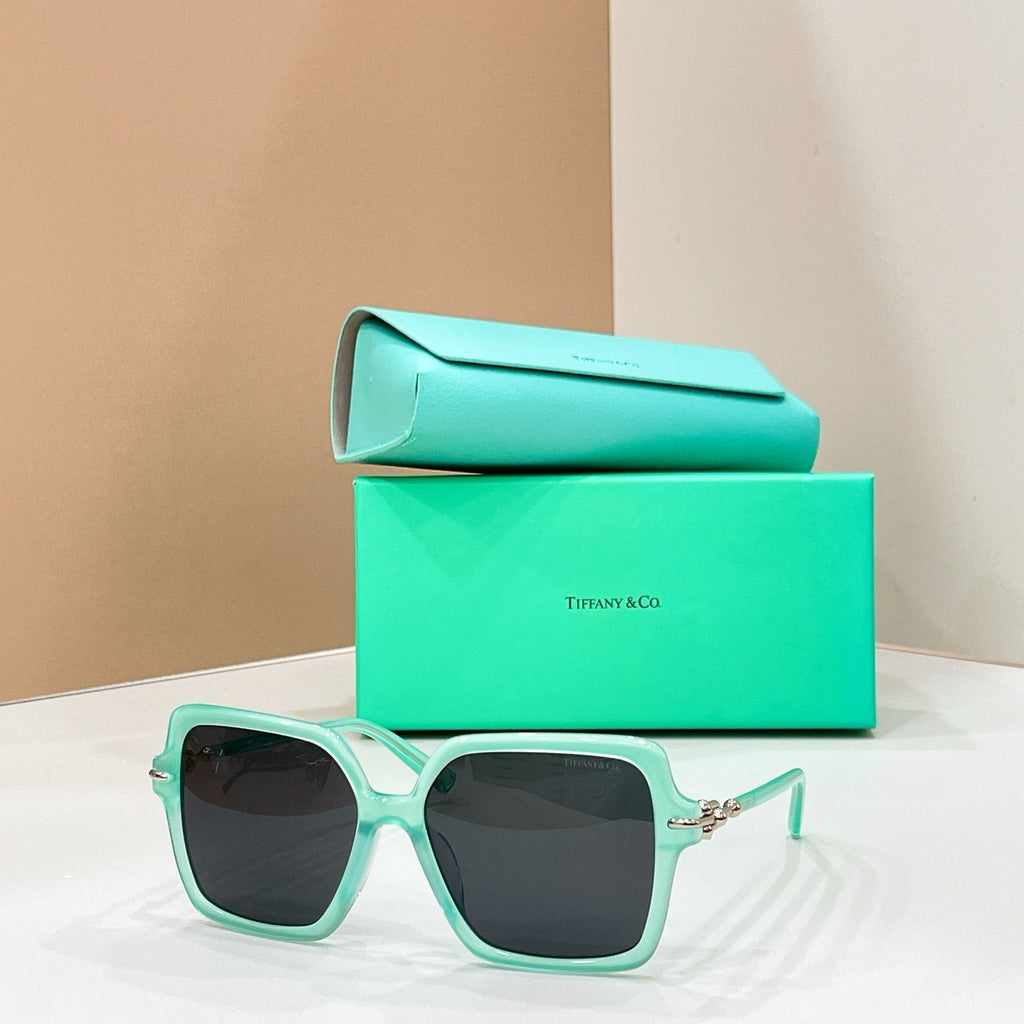 TIFFANY & CO. Sunglasses TF4260U